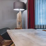 Alpine Living By We Rent, Summercard Included 公寓 *