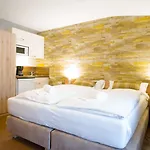 Alpine Living By We Rent, Summercard Included צל-אם-זי