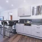 Alpine Living By We Rent, Summercard Included Daire Zell am See