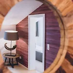 Alpine Living By We Rent, Summercard Included 公寓 *