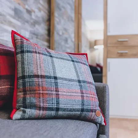 Alpine Living By We Rent, Summercard Included 公寓 *