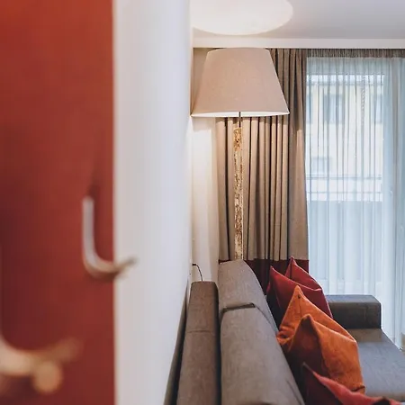 Alpine Living By We Rent, Summercard Included * 滨湖采尔