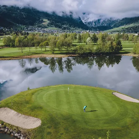 Alpine Living By We Rent, Summercard Included Apartment Zell am See