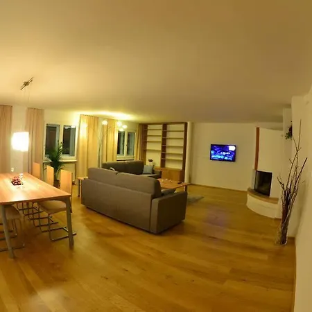 Apartment Alpine Living By We Rent, Summercard Included
