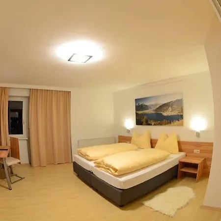 Alpine Living By We Rent, Summercard Included Apartment Zell am See