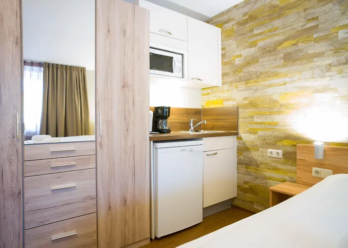 Alpine Living By We Rent, Summercard Included Apartman