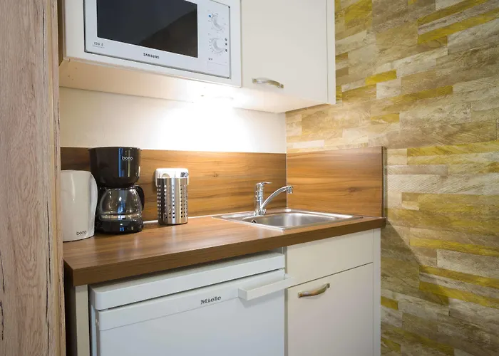 Alpine Living By We Rent, Summercard Included