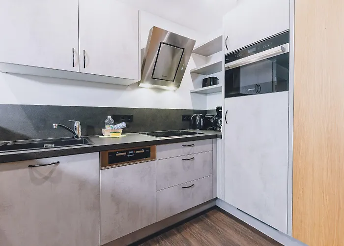 Alpine Living By We Rent, Summercard Included Apartman *