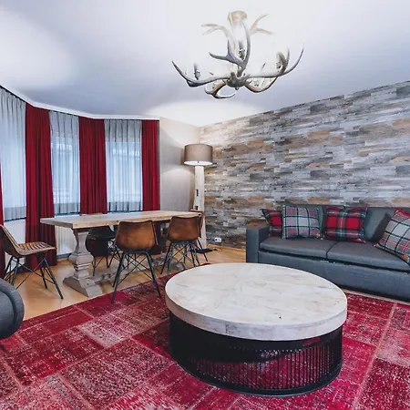 Alpine Living By We Rent, Summercard Included Τσελ αμ Ζέε